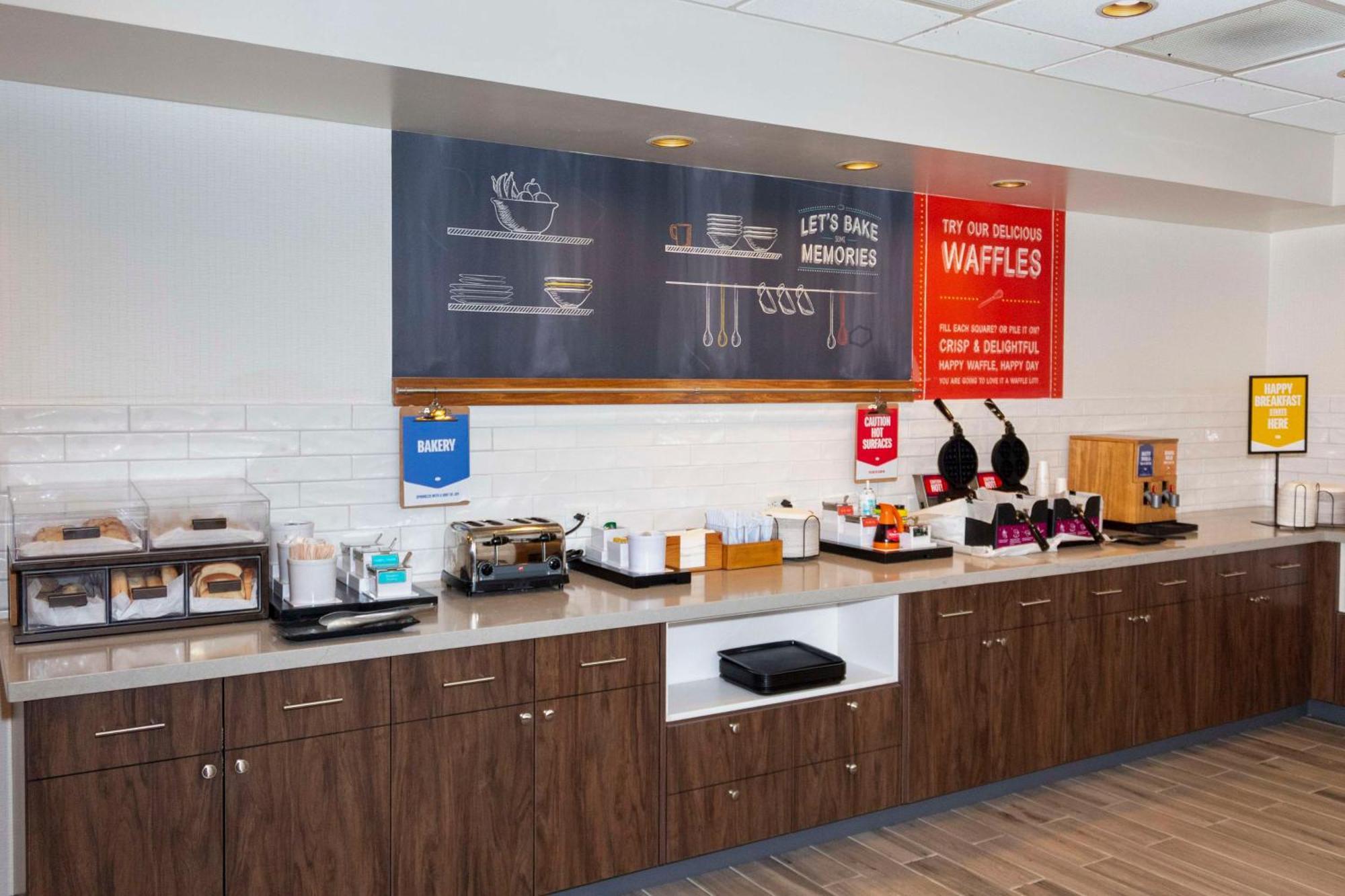 Hampton Inn & Suites Riverton Esterno foto